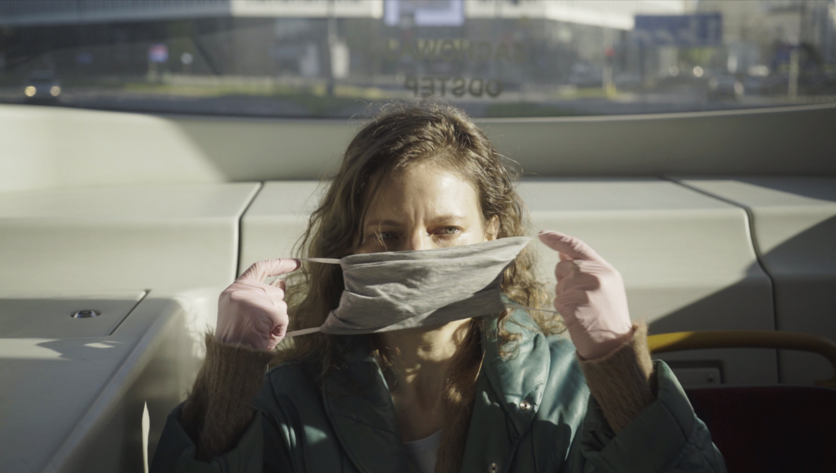     W domu - pandemiczny projekt HBO, czyli gatunkowy miszmasz w czasie kwarantanny